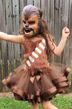 Chewbacca Costume. If you're running out of fresh ideas on the best kids Halloween costumes, then keep on browsing these pictures of Halloween costumes. We have an amazing list of scary + cool Halloween costumes perfect for toddlers and kids - boys and girls! Float Themes, Unique Kids Halloween Costume, Halloween Costume Ideas Diy, Shrek Halloween, Chewbacca Costume, Halloween Costumes You Can Make, Halloween Costumes Pictures, Kids Halloween Costumes, Flamingo Costume