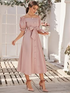 Afrikaanse Mode, Pastel Fashion, Vestidos Vintage, Fashion Attire, Mode Inspo, Girls Fashion Clothes, Classy Dress, Trendy Dresses