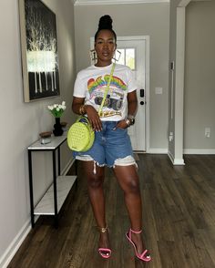 ~Recap of the OOTD~ Swipe to see the look styled with sneakers as well! Watch the previous reel for step by step details! 💞💐 . 📌Shop exact and similar options on my @shop.ltk page linked in my bio. . ✨What I’m wearing: *Graphic tee: @merchbar (gifted) *Shorts: @abercrombie (linked on LTK) *Sneakers: @newbalance *Heels: @express *Crossbody: @brahmin *Bracelets: @amazonfashion (linked on LTK) *Earrings: @sevillemichelle . . . . . . #theglamcorridor #styleinspiration #styleinspo #fashioninsp... Jean Shorts And Tee Shirt Outfit, Graphic Tee Shirt Outfit, Tee Shirt Outfit, Sneakers Fashion Outfits, Summer Work Outfits, High Waist Fashion, Baddie Outfits Casual, Grad Party, 2024 Fashion