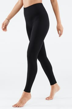 High-Waisted Seamless Rib Legging Fabletics black female Activewear >> Womens >> Bottoms >> Leggings >> Full Length regular Yoga and Studio Chafe-Resistant/Moisture-Wicking Ultra-soft style in Ribbed Seamless Female Activewear, Homecoming Outfit, Thermo Leggings, Cute Outfits With Leggings, High Waisted Black Leggings, Bottom Workout, Fabletics Leggings, Ribbed Leggings, Black High Waist