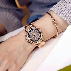 #fashion #wristporn #watchphotography #wristshot #audemarspiguet #rolexwatch #patekphilippe #swissmade Women Diamond Rings, House Design Modern, Women Apple Watch, Apple Watch Bands For Women, Movado Womens Watch, Diamond Rings For Women, Home Interior Ideas, Hand Cart, Pretty Watches