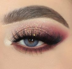 Red Bridesmaid Makeup, Wedding Makeup Maroon, Makeup To Go With Maroon Dress, Simple Burgundy Makeup, Burgundy Makeup Ideas, Gold And Maroon Makeup, Quince Makeup Burgundy And Gold, Bridesmaid Makeup For Wine Dress, Light Burgundy Makeup Look