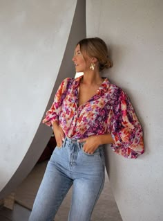 Business Casual Outfits Colorful, Jeans And Shirt Outfit Woman, Jeans And Blouse Outfit, Age 30 Fashion, Boho Office Outfit, Cute Church Outfits With Jeans, Artsy Fashion Aesthetic, Los Angeles Outfits Fall, Fun Professional Outfits