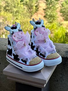 Custom Made Cow Print Hight top Shoes for Kids, Hand painted and decorated with Sheer Ribbon Laces and gold stud rhinestones.  ‼️‼️ PLEASE READ   Converse run 1/4 inch to 1/2 inch big. Half sizes are hard to come across but if a half size is needed, please let me know, PROCESSING TIME: Is currently 1 to 2 weeks and if needed sooner you can purchase additionally my SPEEDY PROCESS but must communicate that 1st before ordering due to availability!! These shoes are perfect for kids who love animals Cow Print Converse, Kid Birthday Outfits, Sneakers Kids, Ribbon Laces, Converse Run, Hightop Sneakers, Shoes For Kids, Painted Shoes, Gold Stud