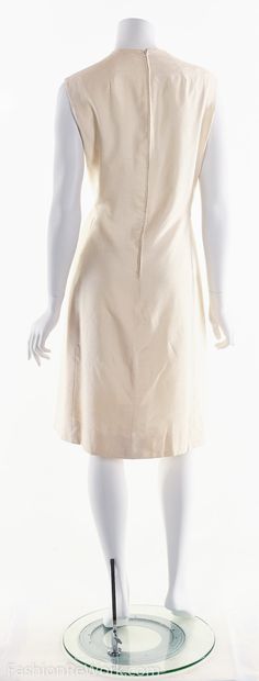 "▲The Details▲ -Vintage 60's Cream White Silk Originala Dress -Sleeveless Shift dress -Hidden inset seams along darts -Princess Seams -Polyester satin lining -this dress if a piece of vintage history A little bit of history on Originala Originala was one of the better suit and coat houses located on Seventh Avenue in New York. It was started in 1941 by the Bader Brothers. Through the years, several well known designers worked at Originala: Marc Bohen (who went on to design at Dior) was there in Cream A-line Silk Dress, Fitted Beige Silk Midi Dress, Elegant Knee-length Midi Dress For Vintage Fashion, Elegant Knee-length Midi Dress In Vintage Style, Classic Knee-length Silk Dress, Beige Silk A-line Midi Dress, Fitted A-line Silk Dress, Formal Cream Fitted Silk Dress, Fitted Beige Silk Dress