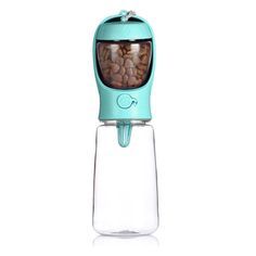 This product has a built-in filter that uses high-quality nutshell charcoal and coal-based activated carbon, along with food-grade adhesive. It has been processed using the latest technology to remove impurities and chlorine, while also providing anti-odor and antioxidant properties. This portable pet water dispenser is easy to use, with a one-key lock and open function. Simply turn left and press the button to let the water flow into the sink and feed your pet. Pet Water Bottle, Water Container, Travel Water Bottle, Dog Water Bowls, Portable Water Bottle, Dog Water Bottle, Litter Tray, Water Containers