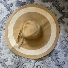 Never Worn- Nwot. Perfect Oversized Floppy Hat Floppy Beach Hat, Outfit Design, Beach Hat, Floppy Hat, Women Accessories, Hats, Women Shopping, Color, Design