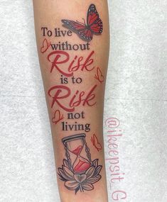 a woman with a tattoo on her leg that says to live without rise is to rise not living