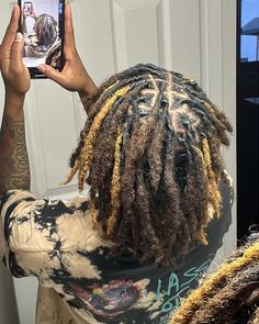 Locs Color, Loc Colors, Loc Ideas, Natural Hair Oil, Short Dreadlocks Styles, Dread Hairstyles For Men, Dreadlock Hairstyles For Men, Short Locs Hairstyles, Dreadlock Style