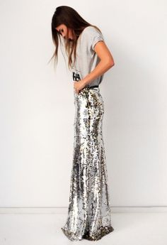 sparkle and a T Sequin Skirt Long, Maxi Sequin Skirt, Silver Skirt, Collage Vintage, Skirt Maxi, Sequin Maxi, Cooler Look, Mode Inspo