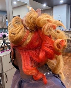 Peekaboo Colors, Flips Hair, Natural Hair Salon, Wigs Hairstyles, Hairstyles Inspiration, Natural Hair Salons