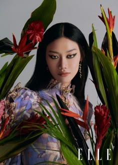 China Vogue Editorial, Editorial Fashion Portraits, Floral Editorial Fashion, Flower Editorial Fashion, Editorial Fashion Styling, Asian Fashion Photography, Flowers Fashion Editorial, Flower Aesthetic Fashion, Fashion Editorial Aesthetic