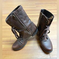 Steve Madden Women's Troopa Leather Lace Up Combat Brown Boots Shoes Size 7.5. Perfect Condition Like Brand New! The Only Thing Is There Is A Little Scuff On The Right Front Toe. You Can See In The Pictures. It Is Very Minor To The Shoe. Leather Combat Boots, Shoes Steve Madden, Leather Lace, Boots Shoes, Steve Madden Shoes, Brown Boots, Shoes Heels Boots, Leather And Lace, Shoes Women Heels