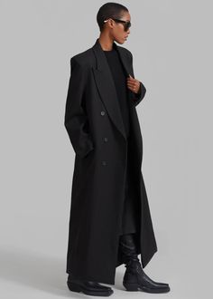 Delphina Long Coat - Black – The Frankie Shop Maxi Coat Outfit, Long Black Coat Outfit, Fall Coat Outfit, Black Coat Outfit, Fashion Winter Outfits, Women Winter Fashion, Latest Winter Fashion, Woman Streetwear, Winter Outfits For Women