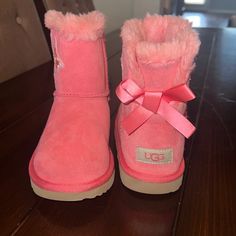 Pink Ugg With Butterfly’s, Size 3, Never Worn Pink Uggs, Rainbow Shoes, Funky Shoes, Kids Uggs, Shoes Pink, Pretty Clothes, Ugg Shoes, Christmas List, Pretty Outfits