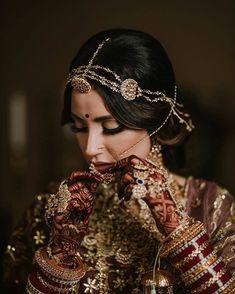 Indian Bridal Jewellery |MaangTika | BookEventz भारतीय दुल्हन संबंधी, Rajasthani Bride, Sikh Bride, Bridal Photography Poses, Indian Bride Outfits, Bride Photoshoot, Bridal Poses, Indian Bridal Dress, Braut Make-up