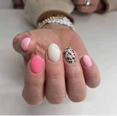 Small Oval Gel Nails, Nails For Really Short Nails, No Tip Nail Ideas, Cute Short Oval Nails, Simple Design Nail Art, Cute Short Acrylic Nails Leopard, Short Acrylic Nails Animal Print, Country Acrylic Nails, Teen Nails