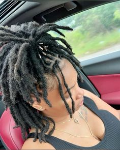 Loctician Aesthetic, Layered Locs, Loc Hairstyles For Black Women, Loc Styles Medium, Feminine Locs, Dreadlocks Styles, Natural Locs, Natural Dreads, Micro Locs