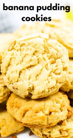 banana pudding cookies stacked on top of each other with the words, how to make banana pudding cookies