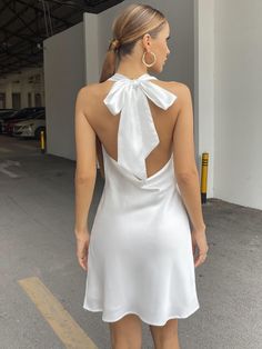 White Elegant  Sleeveless Satin Plain Fitted Embellished Non-Stretch Summer Women Dresses Halter Neck Dress Short, Back Cowl Dress, Backless Halter Dress, Tie Up Dress, Cowl Dress, Asymmetrical Hem Dress, Cowl Neck Dress, Grad Dresses