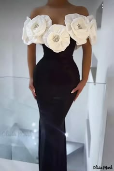 Olivia Mark - Stunning Evening Maxi Dress with Off-the-Shoulder Flair Floral Black And White, Wedding Party Outfits, Fashion Blogging, Embellished Maxi Dress, فستان سهرة, Black And White Dress, Fashion Portfolio, Dinner Dress, Birthday Woman