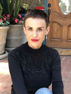 Female Buzz Cut, Buzzcut Ideas, Buzz Cuts For Women, Pixie Buzz Cut, Short Brunette