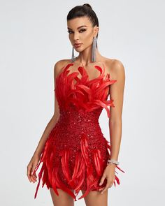 Strut your stuff in our stunning Open Back Feather Sequined Mini Dress. The intricate sequin and feather detailing will make you stand out from the crowd, while the open back design adds a touch of allure. Perfect for any special occasion, this dress will have all eyes on you. Our Style No.KLYL001Feather Beading PieceHeight - 68.9"/175cm Bust - 34.6"/88cm Waist - 25.6"/65cm Hips - 36.6"/93cm and wears size S About Wholesale/Dropshipping, please contact us!Note: Colour may vary due to lighting on