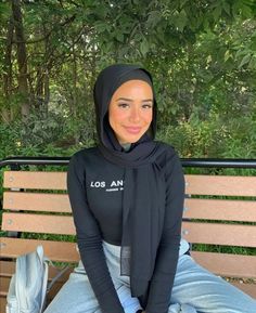 Hijab Street Style, Street Style Instagram, Street Hijab, Hijabi Fits, Hijabi Fashion Casual, Hijab Outfits, Muslim Fashion Hijab