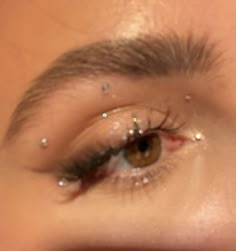 EUPHORIA MAKUP LOOKS & INSPO | RHINESTONE MAKEUP Rinestine Eye Makeup Simple, Gem In Hair Prom, Gold Gem Eye Makeup, Beaded Eye Makeup, Eye Gem Makeup Looks, Fairy Makeup With Gems, Simple Eras Tour Makeup, Eye Look With Gems, Glittery Makeup Aesthetic