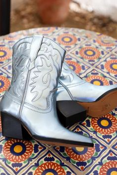 cowboy boots Blue Cowgirl Boots, Cowgirl Boot, Cowboy Boot, Music Festivals, Metallic Blue, 5 Inch Heels, Cowgirl Boots, Western Style, Western Boots