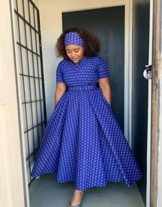 Shweshwe Dresses Patterns, South African Traditional Dresses, Shweshwe Dresses, Traditional African Clothing, African Fabric Dress, Dresses By Pattern, Afrikaanse Mode, Short African Dresses, Best African Dresses