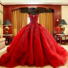 2015 Luxury Red Wedding Dress Custom Made Sexy Sweetheart Court Train Organza Lace Luxury Wedding Gown Red Prom Ball Gown Quinceanera http://www.luulla.com/product/480330/hg414-luxury-wedding-dress-handmade-wedding-dress-lace-wedding-dress-ball-gown-wedding-dress-beaded-wedding-dress-sweetheart-wedding-dress-red-wedding-dress-embroidery-wedding-dress-gothic-bridal-dress-top-quality-wedding-dress Ball Gown Red, Dresses Organza, Lace Top Wedding Dress, Red Ball Gown, Wedding Dresses Lace Ballgown, Red Wedding Dress, Handmade Wedding Dresses, Gown Red, Gothic Wedding Dress