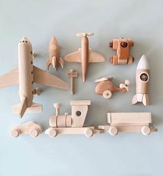 Love These Simple Toys Toys Drawing, Odin Parker, Woodworking For Kids, Simple Toys, Kids Wooden Toys, Wood Crafts Diy, Kid Toys, Woodworking Projects Diy, Wood Toys