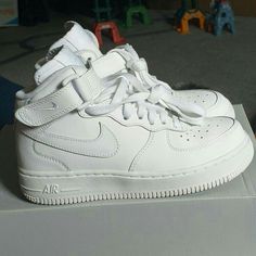 Nike Air Force 1 Mid, Trendy Shoes Sneakers, Jordan Shoes Girls, Air Force 1 Mid, All Nike Shoes, Nike Air Shoes, Wallpapers Images, Cute Nike Shoes