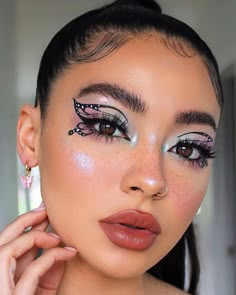 Teknik Makeup, Mekap Mata, Butterfly Makeup, Halloween Makeup Pretty, Halloween Eye Makeup, Halloween Makeup Inspiration, Smink Inspiration