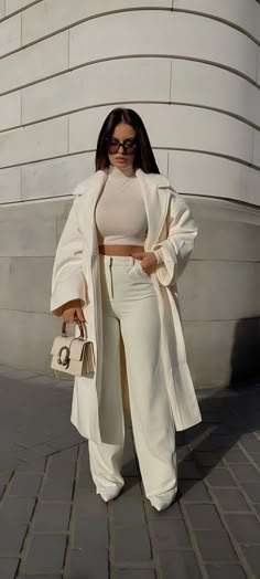 Dress For Rainy Weather, Libra Venus Style Outfits, Romantic Fashion Aesthetic, Luxury Outfits Classy, Hairstyles For Braids, Vinter Mode Outfits, Look Kylie Jenner, Cute Professional Outfits, Mode Zara