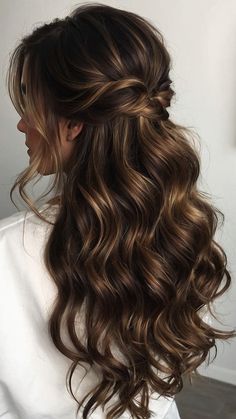 Explore a variety of wavy hair styles ideas for every hair length – medium, short, natural, medium, long, short natural, and more. Perfect for women over 70, curly hair, men, front braids, or summer looks. Let your locks shine with these trendy and chic hairstyle ideas. Wedding Hairstyles Thick Brown Hair, Hairstyles Wavy Hair Medium Wedding, Bridal Hair Based On Dress, Brunette Wavy Hairstyles, Bridesmaid Summer Hairstyles, Hairstyles For Weddings Half Up Half Down, Bridesmaid Hairstyles Half Up Half Down Braid Medium Lengths Long, Bridal Hair Half Up Half Down Brunette, Soft Romantic Curls Wedding