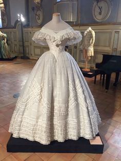 Historical Gowns Victorian, 1860 Wedding Dress, 1850s Wedding Dress, 1800 Fashion Women Victorian, 1850 Wedding Dress, Dresses From The 1800s Ball Gowns, 1860 Dress Gowns, 1860s Dresses Casual, 1840s Wedding Dress