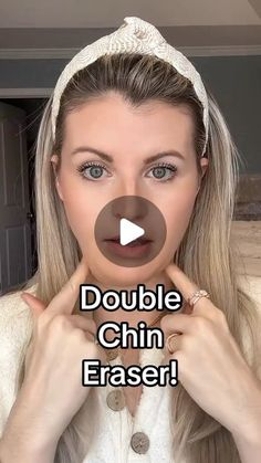 Hiding Double Chin With Makeup, How To Cover Double Chin With Makeup, Face Thinning Makeup, Makeup To Hide Double Chin, How To Hide Jowls With Makeup, Makeup Double Chin