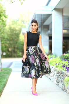 Midi Rock Outfit, Rok Midi, Rok Outfit, Fest Outfits, Peplum Tops, Rock Outfit, Skirt Maxi, Floral Midi Skirt, Fashion Blogger Style