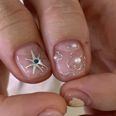 Japanese Short Nail Art, Japanese Nail Art Short Nails, Yoshimoto Nara Nails, Hime Gyaru Nails, Korean Kitsch Nails, Hawaii Nails, Jewelry Mood Board, Beauty Nails Design