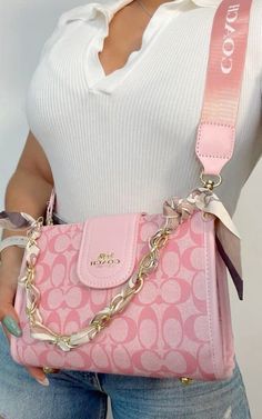 Pinterest: @Kai’ahni Pink Lifestyle, Pink Girly Things, Luxury Purses, Girly Accessories