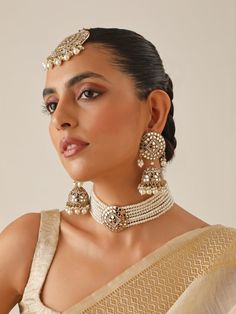 Luxury Kundan Necklace With Stone Work For Reception, Luxury Temple Jewelry Bridal Choker Necklace, Gold Choker Necklace Indian Bridal Short, Gold Choker Necklace Indian Bridal Pendant, Indian Bridal Choker Necklace Set, Indian Pearl Jewellery, Necklace Set Choker, Blue Dart, Bridesmaids Photos