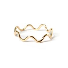 Handmade Ripple Stacking Ring / 14k Gold Filled or Sterling - Etsy Good Rings, Squiggle Ring, Girly Rings, Ring Simple Gold, Simple Gold Ring, Gold Ring Stacking, قلادات متدلية, Gold Wave Ring, Preppy Jewelry