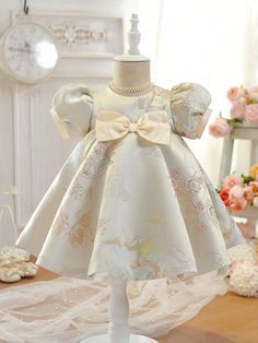 Apricot  Collar Short Sleeve Woven Fabric Floral Smock Embellished Non-Stretch  Baby Girls Clothing New Born Dress, Puff Sleeve Gown, 1st Birthday Dresses, Baby Dior, Baby Party Dress, African Dresses For Kids, 파티 드레스, Christening Dress