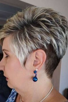 Hairstyle For Women Over 50, Pixie Blonde, Fine Hair Cuts, Hairstyle For Women, Goldie Locks, Edgy Pixie, Short Hair Over 60