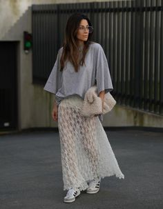 Oversized Outfit Ideas, European Autumn, Street Fashion Inspiration, Modest Street Fashion, Comfortable Fall Outfits, Fall Outfits Street Styles, Outfits Street Styles, Outfit Photo