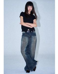 Upgrade your denim collection with our Faded Front Pocket Jeans. These jeans offer a perfect blend of style and comfort, featuring a trendy faded look and practical front pockets. Ideal for any casual outing, they are available in a range of sizes. Size Chart: Size (in cm) XS S M L XL Length 102 105 108 109 112 Waist 32 34 36 38 40 Hip 48 51 53 55 57 Front Pocket Jeans, Workwear Jeans, Denim Collection, Pocket Jeans, Drawstring Pants, Front Pocket, Clothing Items, Work Wear, Size Chart