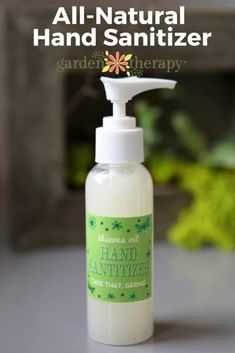 This natural hand sanitizer recipe packs a big punch at cleaning while softening my hands and keeping them free from unnecessary chemicals. Get the recipe: #handsanitizer #sanitize #greenliving #greencleaning #sanitizer #allnatural #coldandflu #wellness #gardentherapy Hand Sanitizer Recipe, Ab Crunch, Thieves Oil, Natural Hand Sanitizer, Sanitizer Spray, Crunches Workout, Herbal Recipes, Common Cold, Cold Remedies