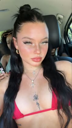 Peyton Sama, Pool Party Outfits, Hair Twist Styles, Long Black Hair, Baddie Hairstyles, Dream Hair, Pretty Makeup, Aesthetic Hair, Maquillaje De Ojos